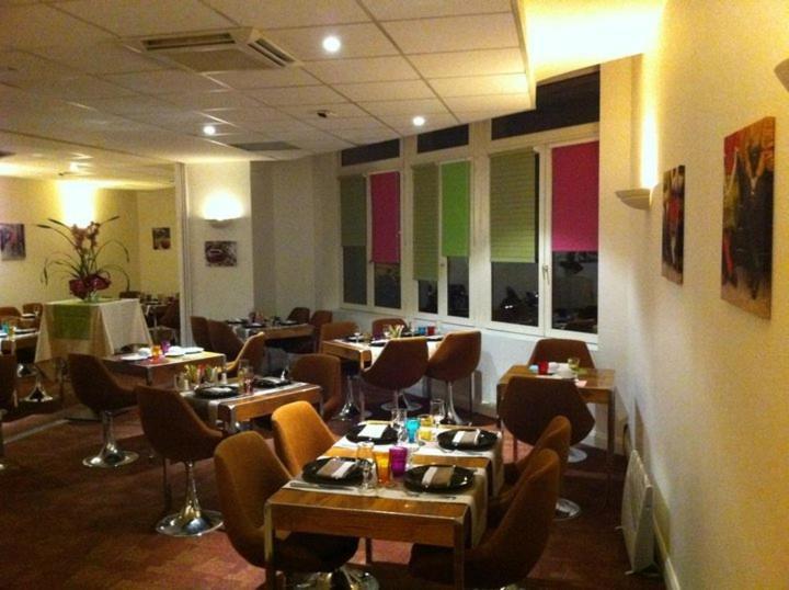 מונטמוריון Logis Hotel De France Restaurant Le Lucullus מראה חיצוני תמונה