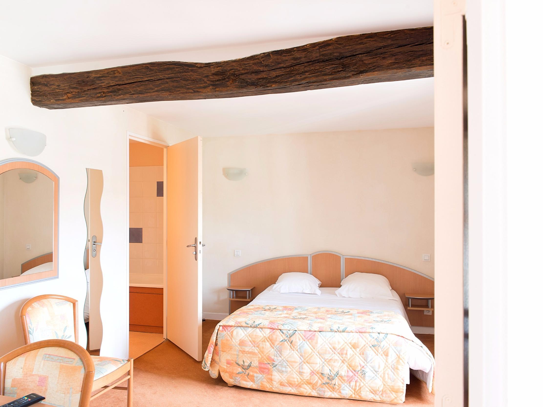 מונטמוריון Logis Hotel De France Restaurant Le Lucullus מראה חיצוני תמונה